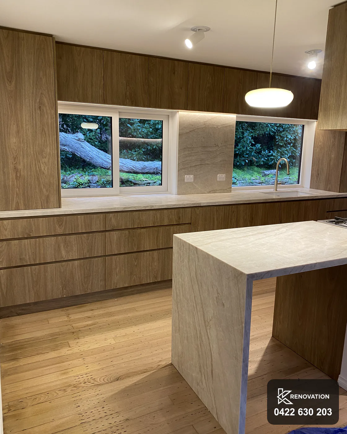 Stone peninsula in the finished Essendon kitchen renovation